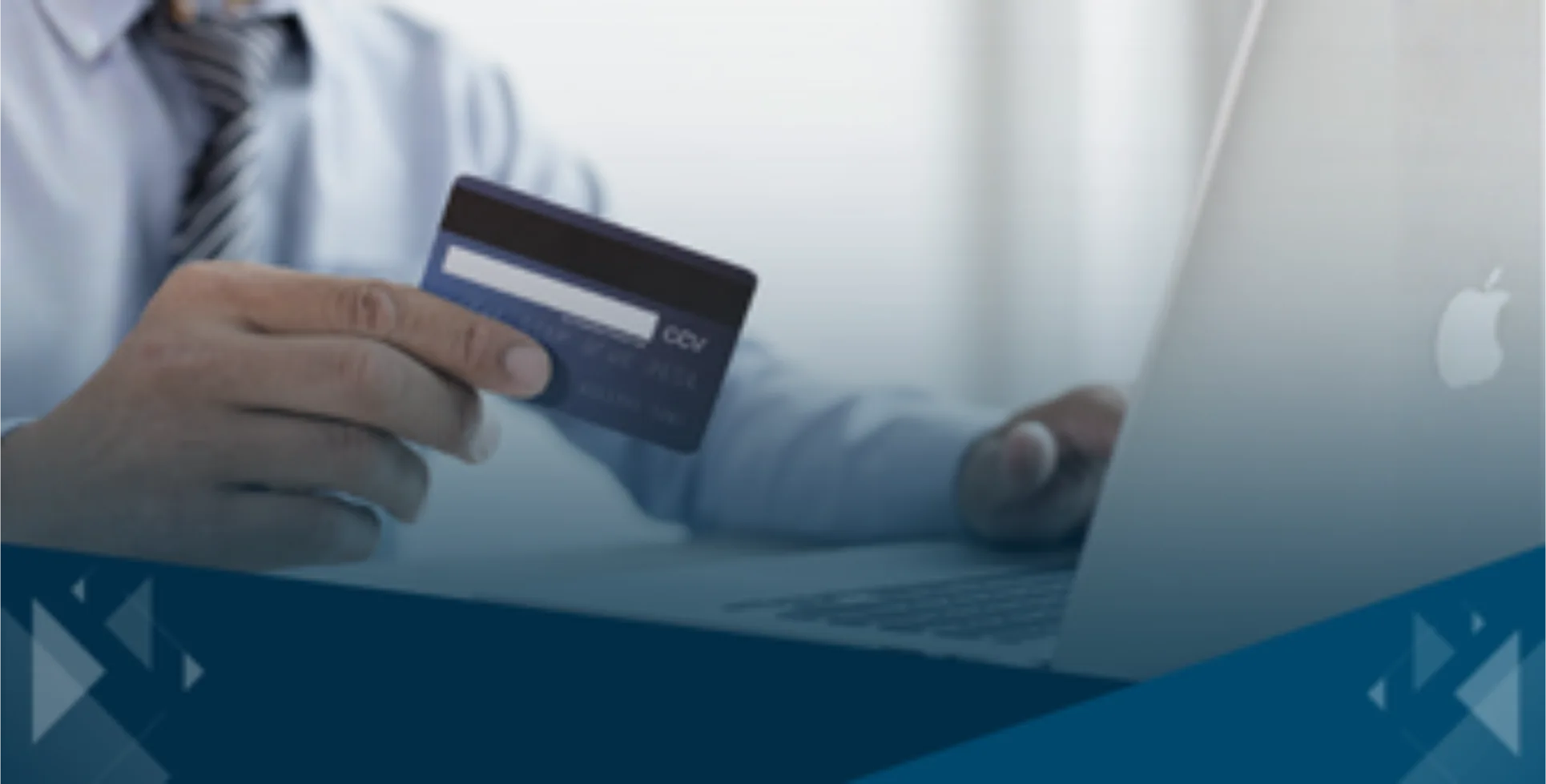 Business Credit Card Strategy for Small Business Growth_BlogHeader_Mobile